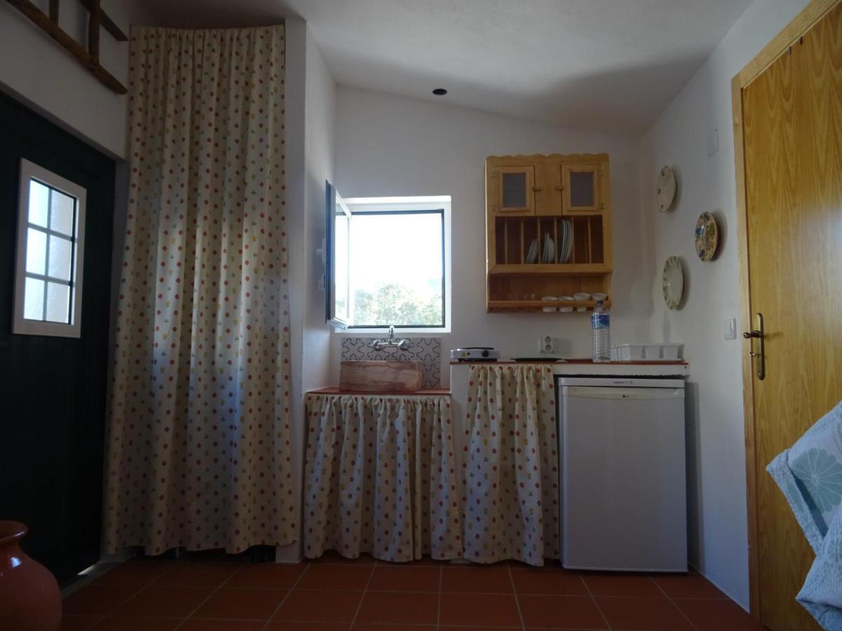 Palheiros Da Ribeira Guest House Pracana Cimeira Екстериор снимка